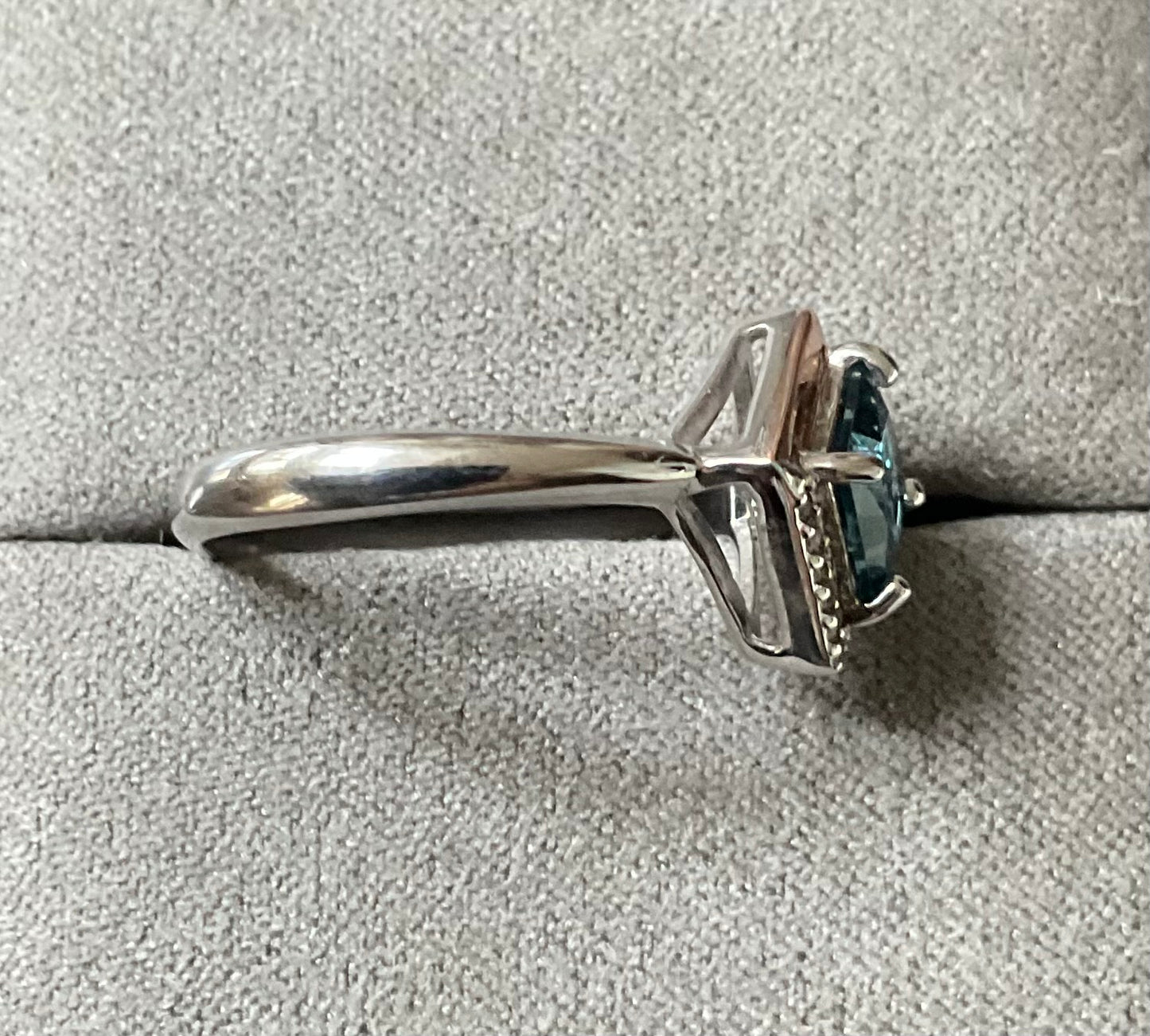 Clogau Kensington Love Story London Blue topaz ring size P in silver and rose gold