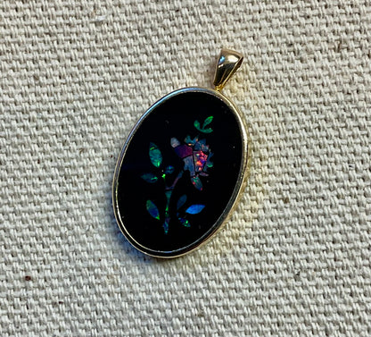 Vintage 14k Floral mosaic Opal Inlay black onyx oval pendant in yellow gold