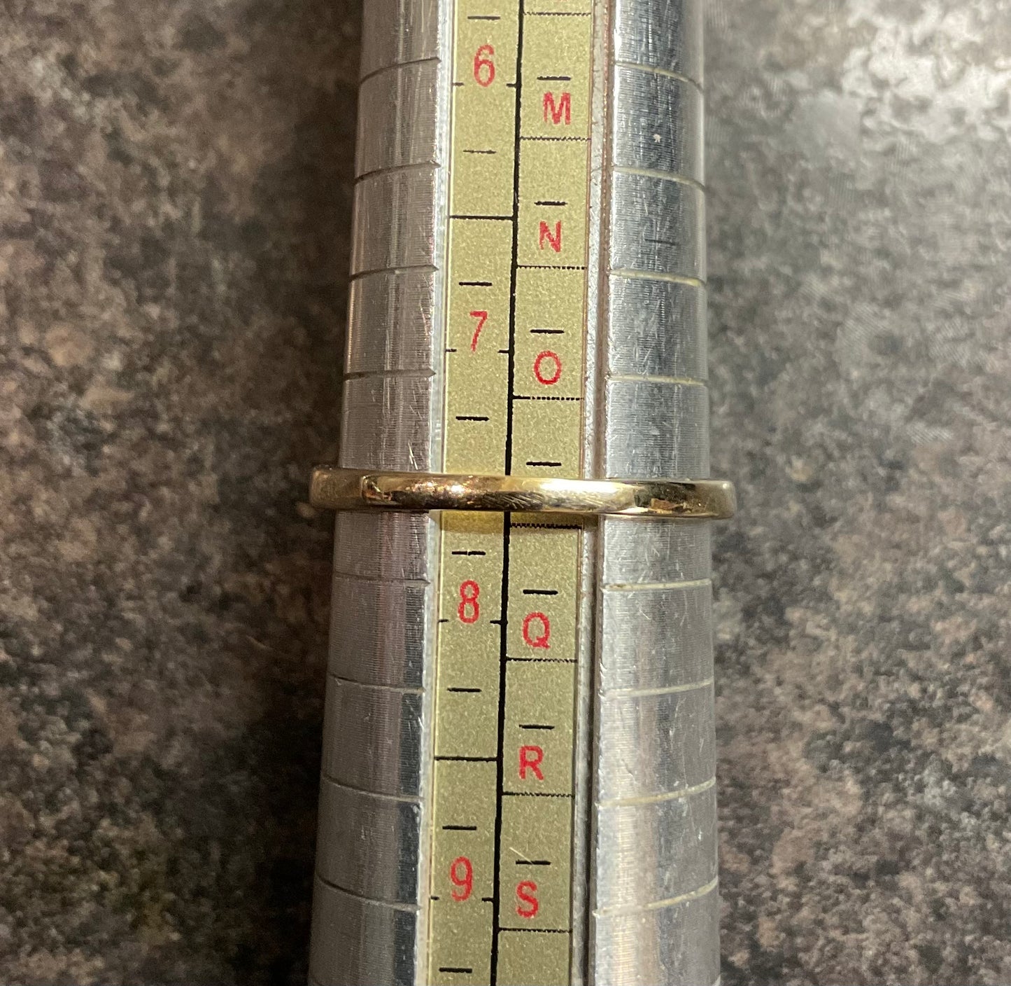 9ct yellow gold 0.25ct Diamond wishbone ring size P