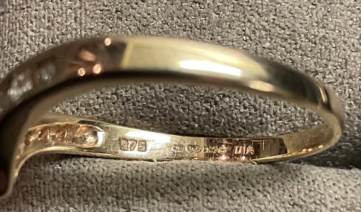 9ct yellow gold 0.25ct Diamond wishbone ring size P