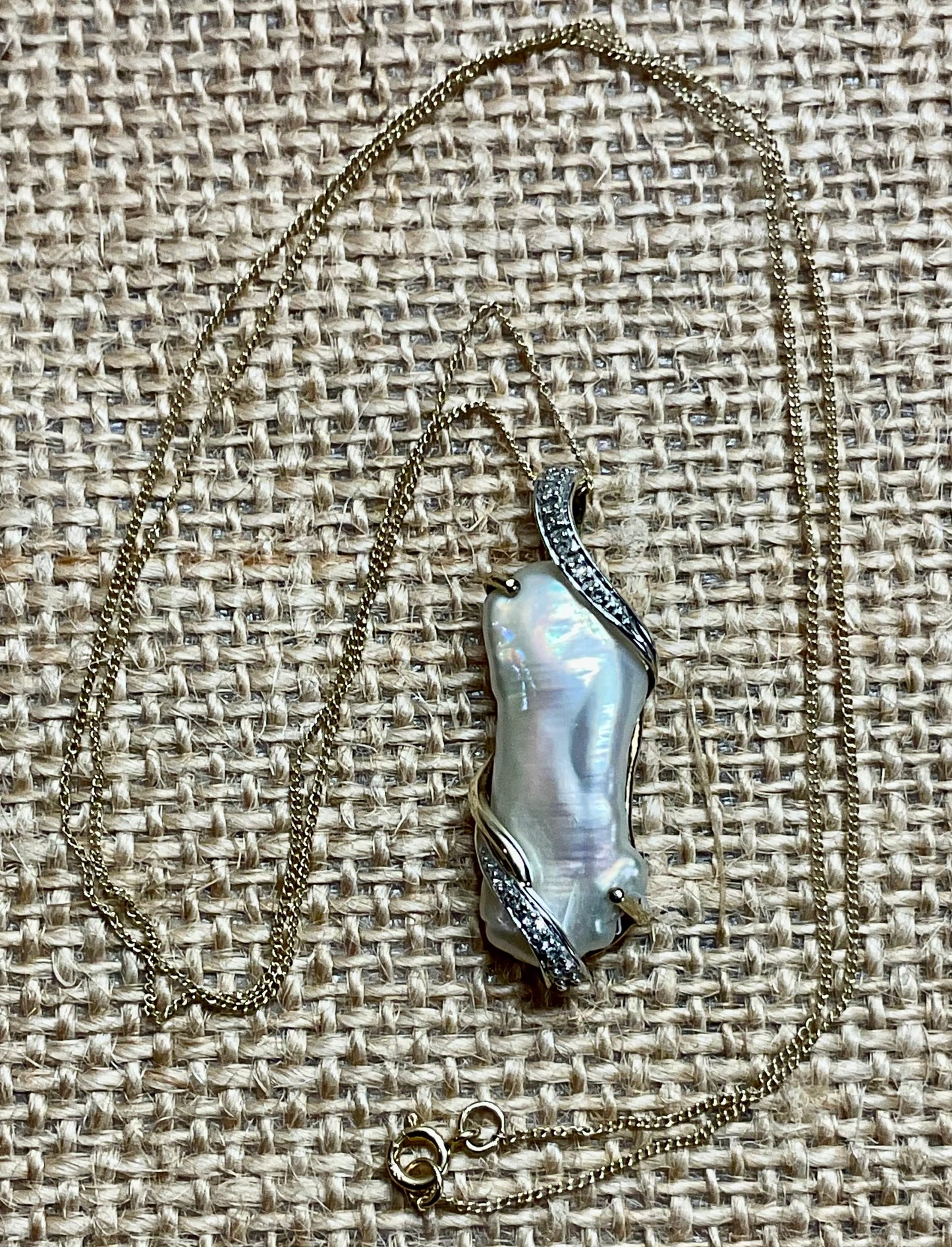 Vintage 9ct Baroque Pearl and Diamond pendant necklace 18” yellow gold