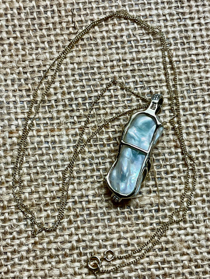 Vintage 9ct Baroque Pearl and Diamond pendant necklace 18” yellow gold