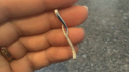 9ct Diamond wave bar white gold pendant necklace on 18" 9ct fine chain