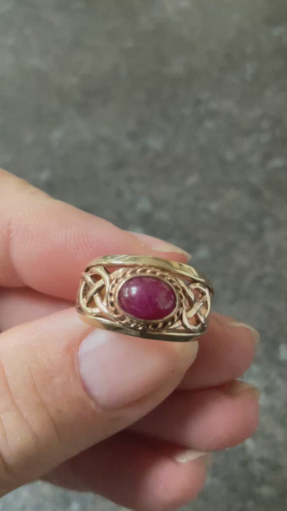 Vintage Clogau Ruby Cabochon St. David’s Celtic band ring size K1/2 yellow and rose gold 1996