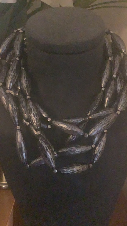 Silver and black multi strand chunky lozenge barrel bead necklace 18-21”