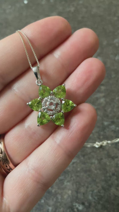925 Peridot and zircon flower cluster pendant 18” necklace sterling silver 3x2cm TGGC