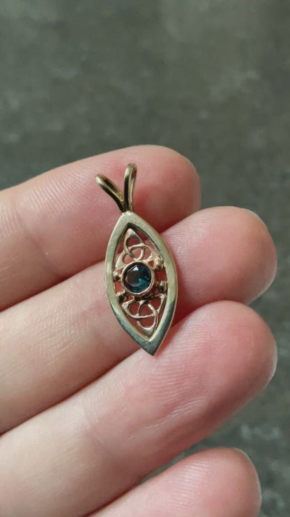 Vintage 9ct Clogau Queen Eleanor/Tryfan Blue stone elliptical pendant in yellow rose gold
