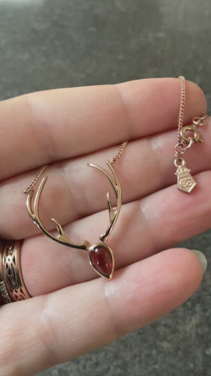 Clogau 9ct Royal Stag Garnet Cabochon Rose Gold necklet 17” necklace Very Rare
