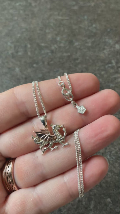 Unisex Clogau Welsh Dragon pendant necklace 18” in silver and rose gold