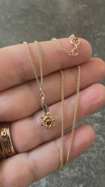 Vintage Clogau Daffodil pendant necklace 18” in yellow and rose gold